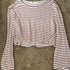 Impeccable Pig crop bell sleeve top